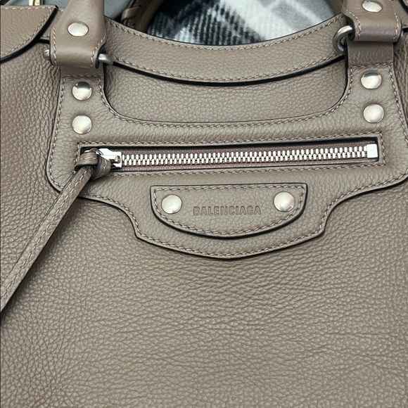 Balenciaga Taupe Satchel Bag,like new - Picture 4 of 5